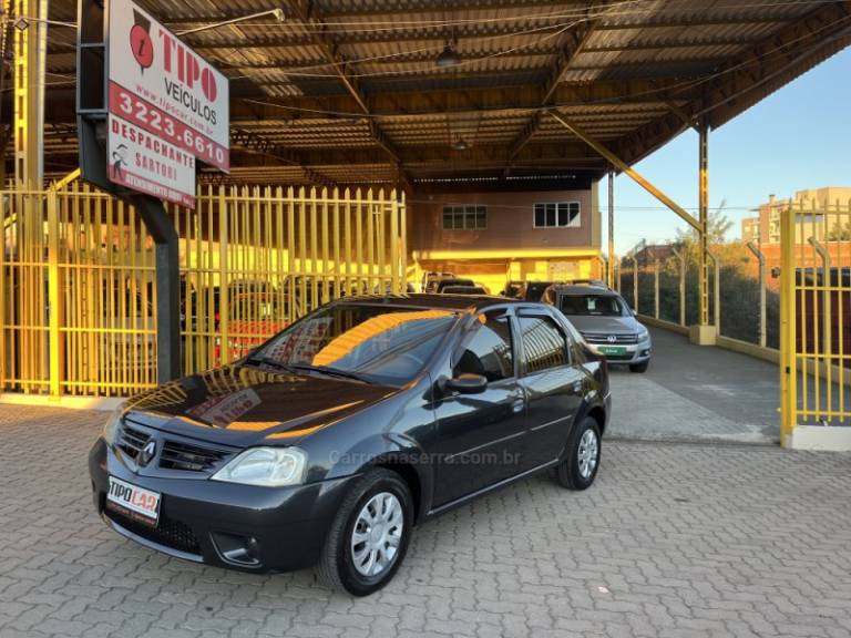 RENAULT - LOGAN - 2008/2009 - Cinza - R$ 24.900,00