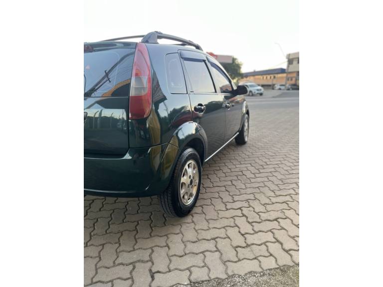 FORD - FIESTA - 2003/2003 - Verde - R$ 18.500,00