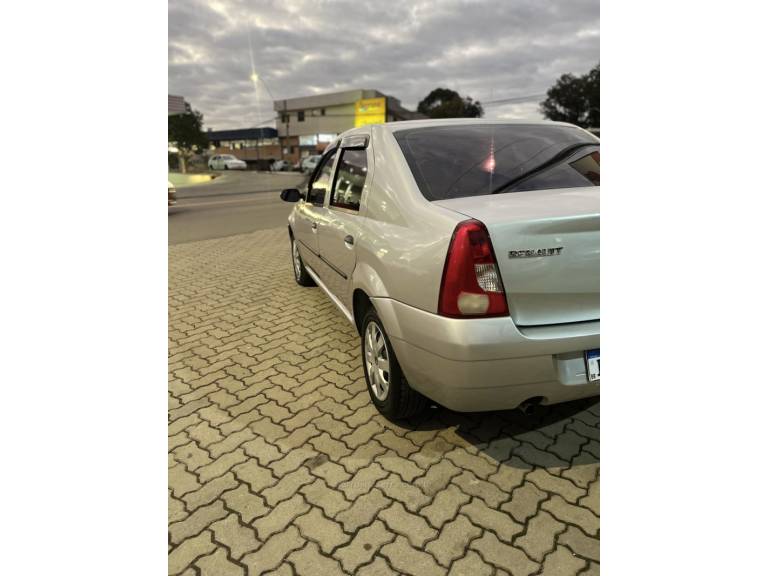 RENAULT - LOGAN - 2008/2009 - Prata - R$ 22.900,00
