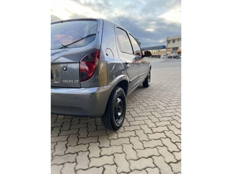 CHEVROLET - CELTA - 2012/2013 - Cinza - R$ 30.900,00