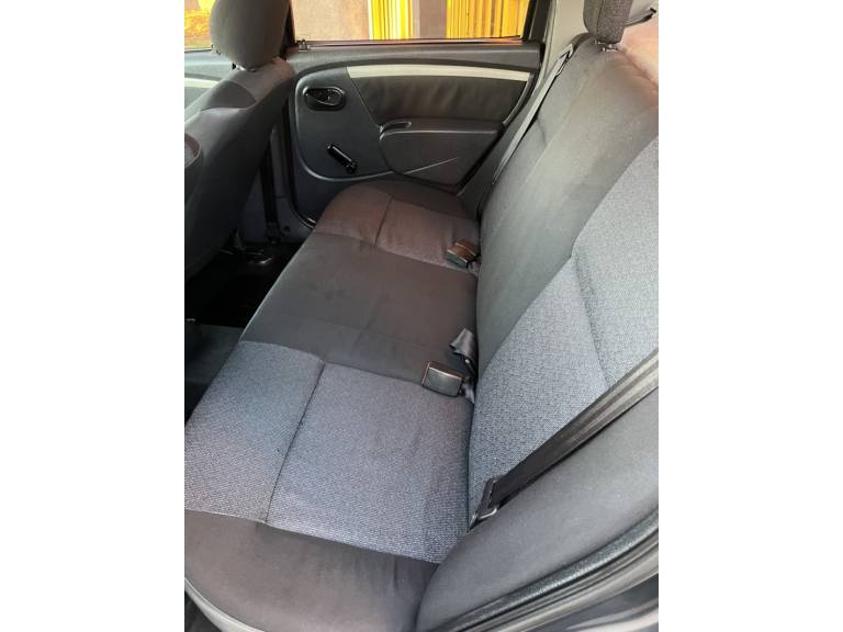 RENAULT - LOGAN - 2008/2009 - Cinza - R$ 24.900,00