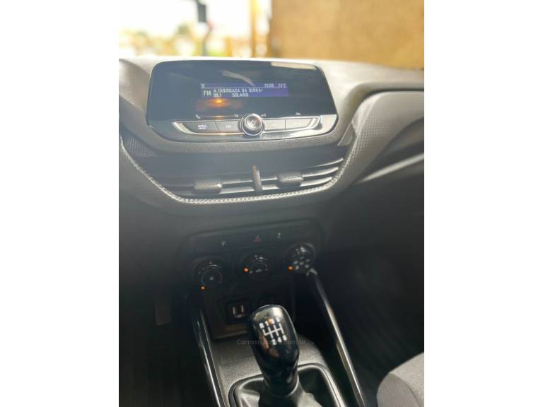CHEVROLET - ONIX - 2020/2021 - Branca - R$ 59.900,00
