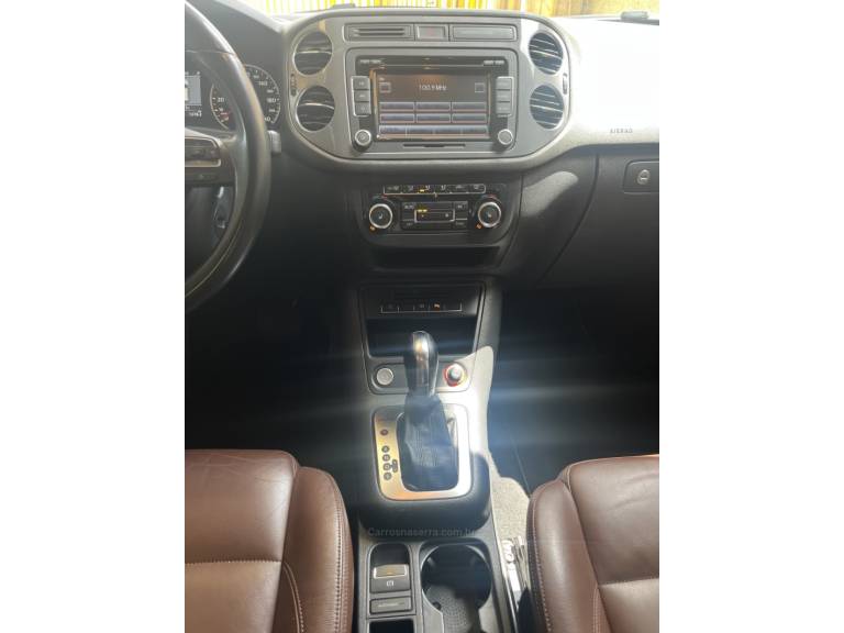 VOLKSWAGEN - TIGUAN - 2011/2012 - Prata - R$ 53.900,00