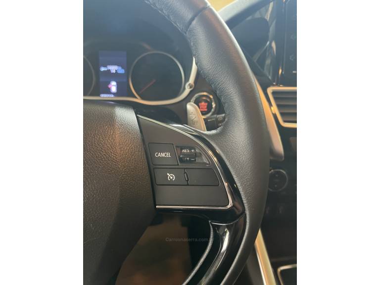 MITSUBISHI - ECLIPSE CROSS - 2021/2022 - Branca - R$ 137.900,00