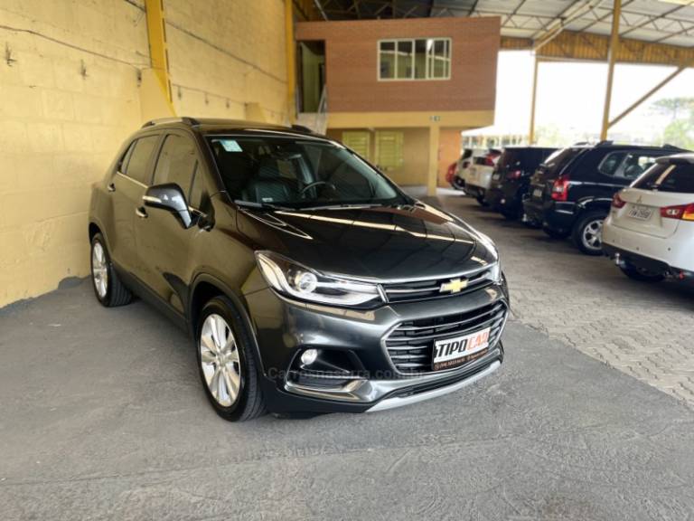 CHEVROLET - TRACKER - 2018/2018 - Cinza - R$ 92.900,00