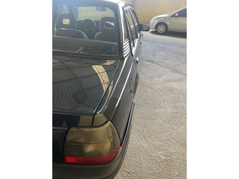 CHEVROLET - MONZA - 1995/1996 - Verde - R$ 18.900,00