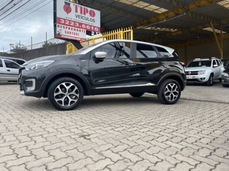 RENAULT - CAPTUR - 2021/2021 - Preta - R$ 88.900,00