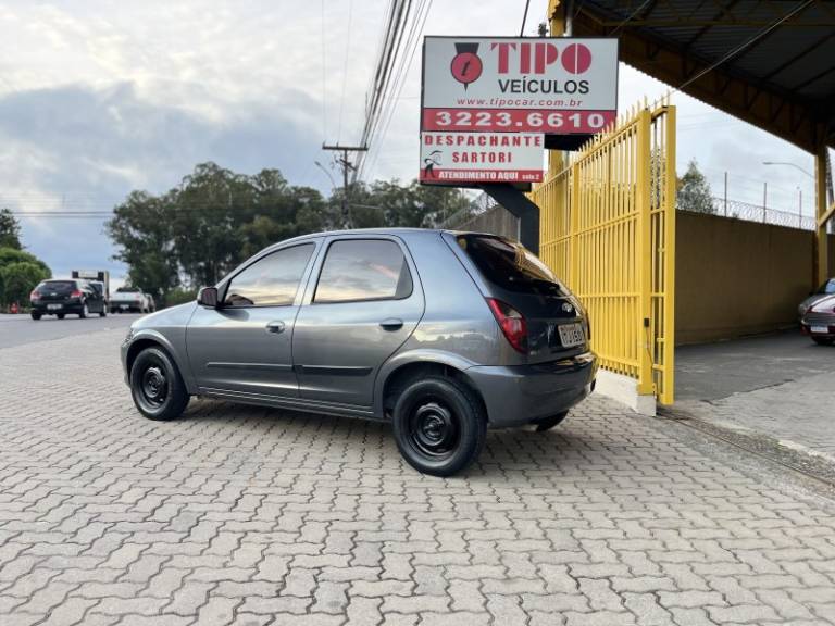 CHEVROLET - CELTA - 2012/2013 - Cinza - R$ 30.900,00