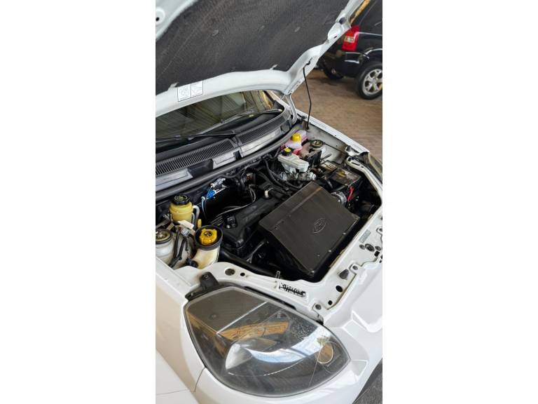 FORD - KA - 2011/2012 - Branca - R$ 27.900,00