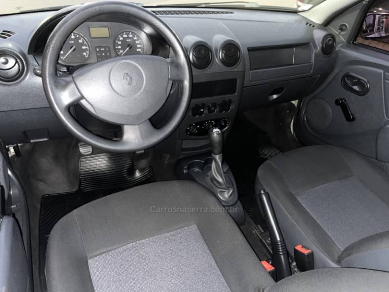 RENAULT - LOGAN - 2008/2009 - Prata - R$ 22.900,00