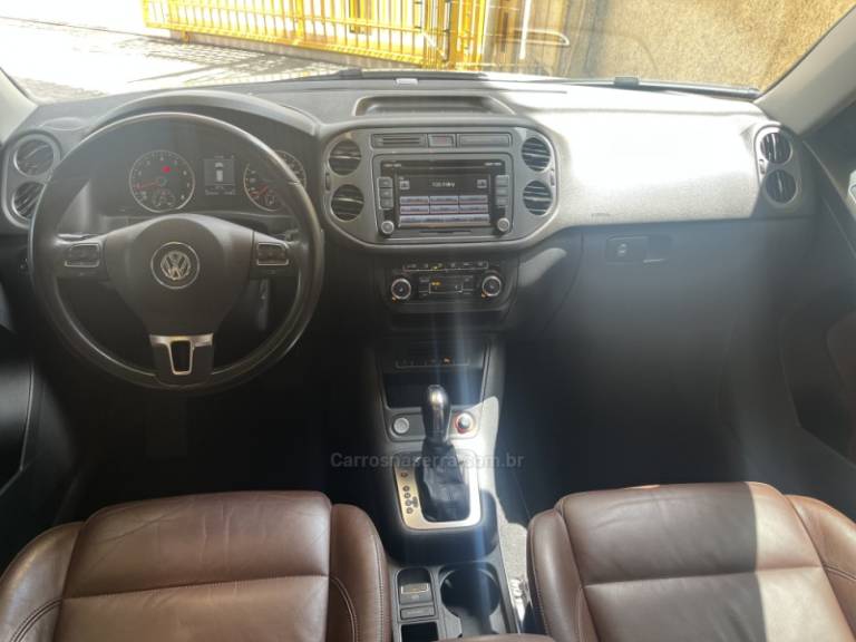 VOLKSWAGEN - TIGUAN - 2011/2012 - Prata - R$ 53.900,00
