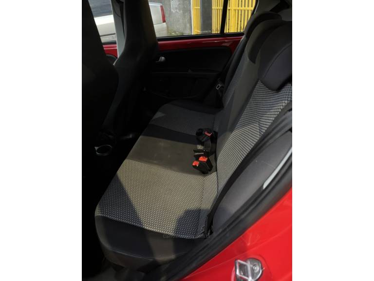 VOLKSWAGEN - UP - 2014/2015 - Vermelha - R$ 29.900,00