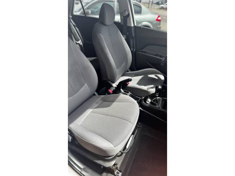 HYUNDAI - HB20S - 2016/2016 - Branca - R$ 48.800,00