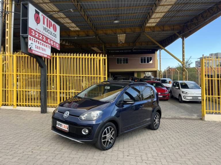 VOLKSWAGEN - UP - 2014/2015 - Azul - R$ 45.900,00