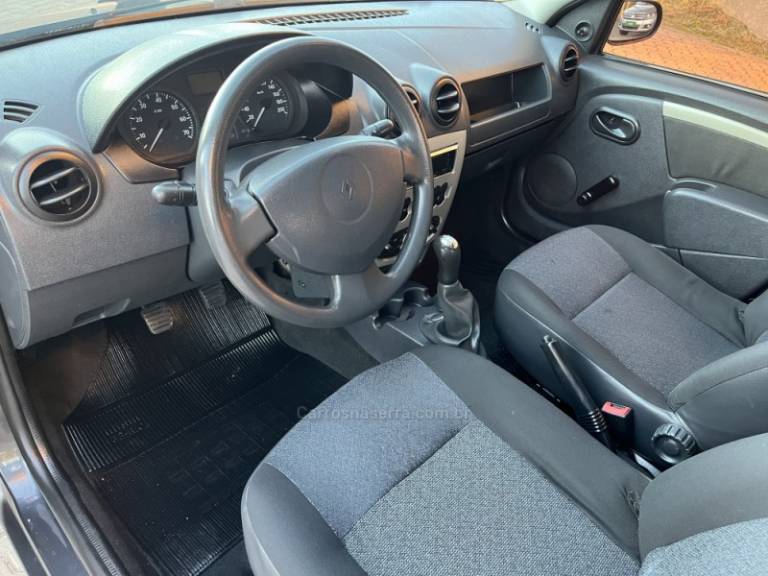 RENAULT - LOGAN - 2008/2009 - Cinza - R$ 24.900,00