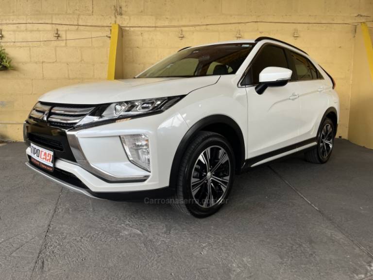 MITSUBISHI - ECLIPSE CROSS - 2021/2022 - Branca - R$ 137.900,00