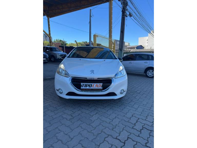 PEUGEOT - 208 - 2015/2016 - Branca - R$ 48.900,00