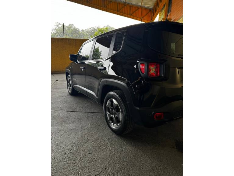 JEEP - RENEGADE - 2015/2016 - Preta - R$ 67.900,00