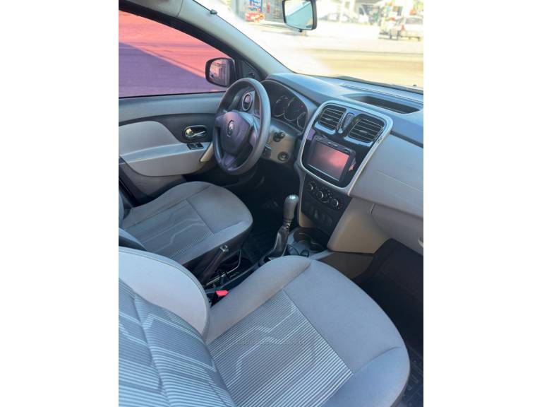 RENAULT - LOGAN - 2014/2014 - Prata - R$ 39.900,00