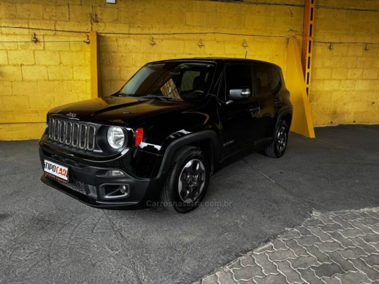 JEEP - RENEGADE - 2015/2016 - Preta - R$ 67.900,00
