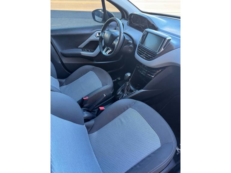 PEUGEOT - 208 - 2015/2016 - Branca - R$ 48.900,00