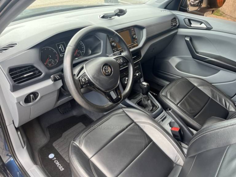 VOLKSWAGEN - T-CROSS - 2019/2020 - Azul - R$ 94.900,00