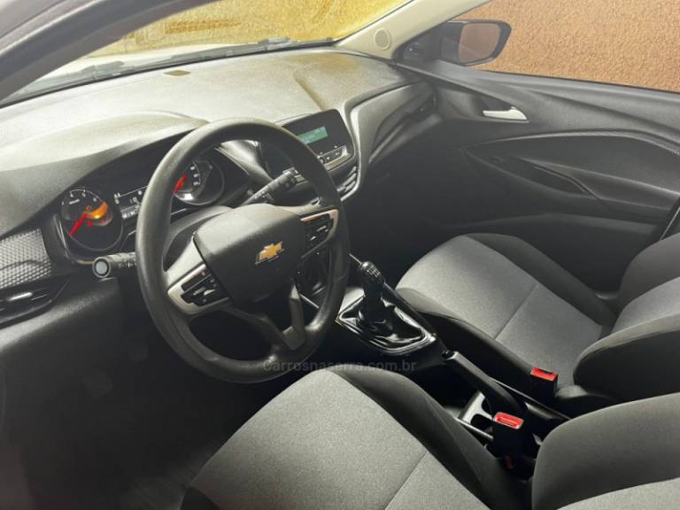 CHEVROLET - ONIX - 2020/2021 - Branca - R$ 59.900,00