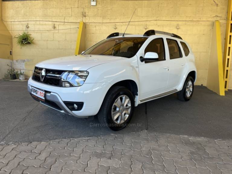 RENAULT - DUSTER - 2016/2017 - Branca - R$ 67.900,00
