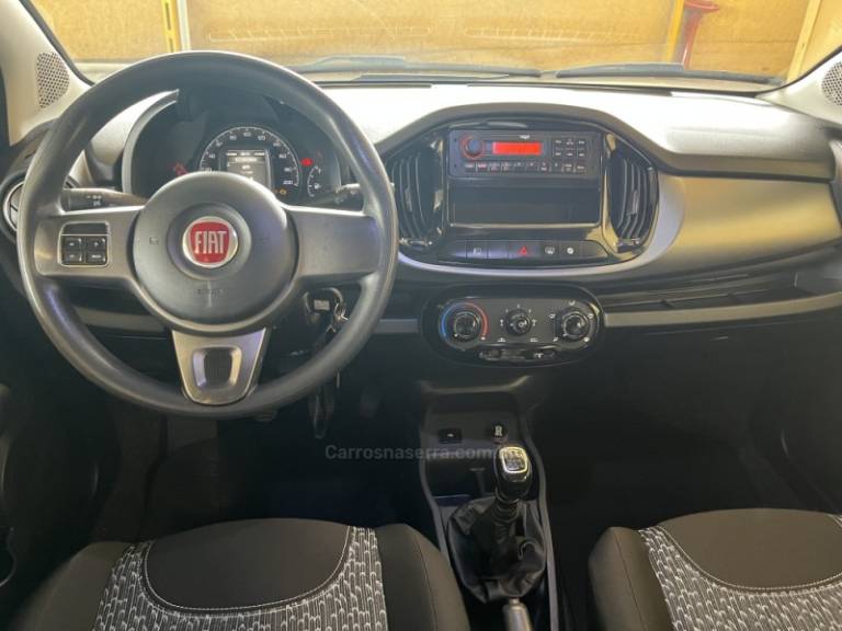 FIAT - UNO - 2015/2016 - Branca - R$ 42.900,00