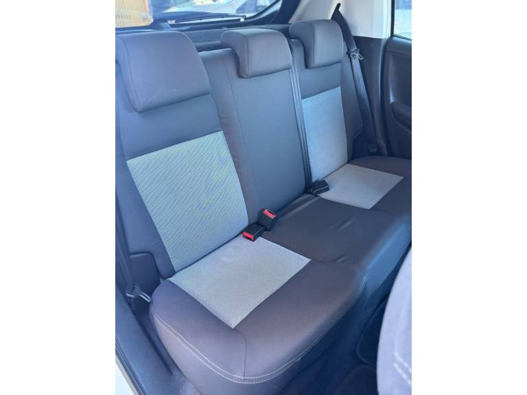 PEUGEOT - 208 - 2015/2016 - Branca - R$ 48.900,00