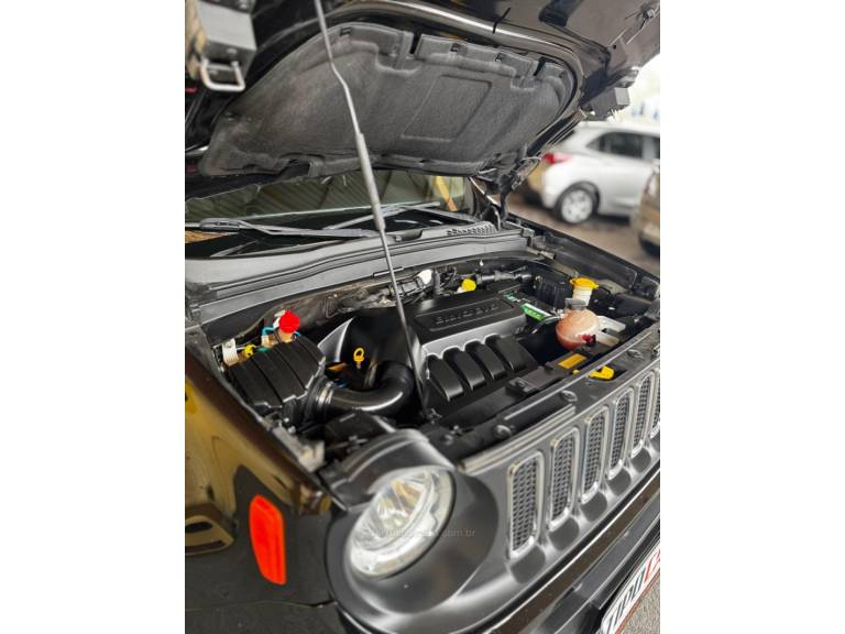 JEEP - RENEGADE - 2015/2016 - Preta - R$ 67.900,00