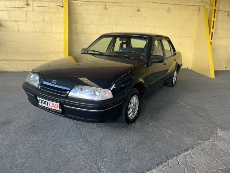 CHEVROLET - MONZA - 1995/1996 - Verde - R$ 18.900,00