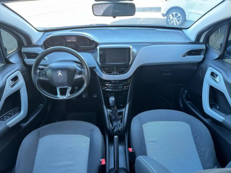 PEUGEOT - 208 - 2015/2016 - Branca - R$ 48.900,00