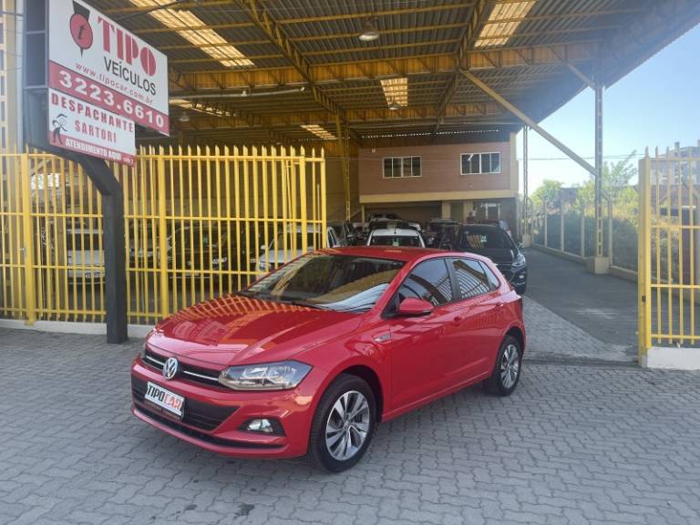 VOLKSWAGEN - POLO - 2019/2020 - Vermelha - R$ 78.900,00