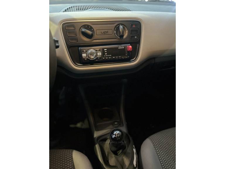 VOLKSWAGEN - UP - 2014/2015 - Vermelha - R$ 29.900,00