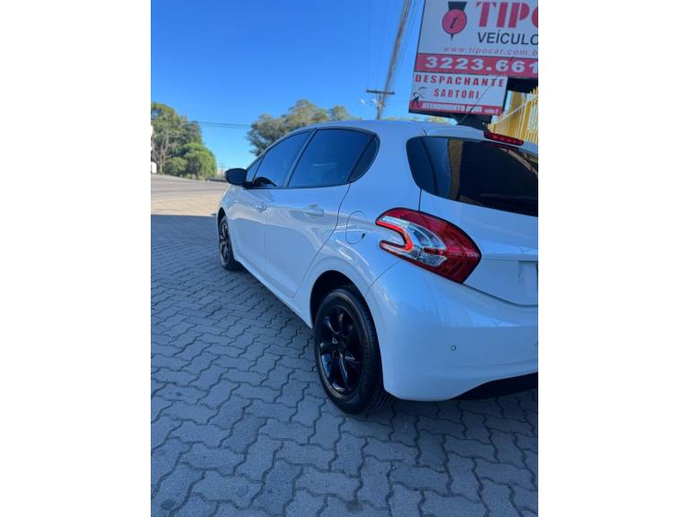 PEUGEOT - 208 - 2015/2016 - Branca - R$ 48.900,00