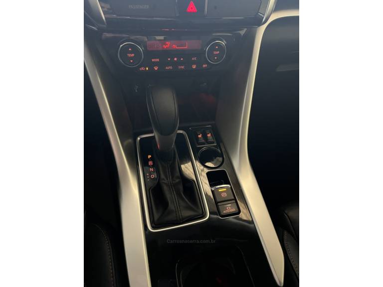 MITSUBISHI - ECLIPSE CROSS - 2021/2022 - Branca - R$ 137.900,00