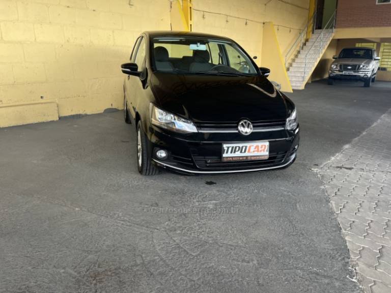 VOLKSWAGEN - FOX - 2019/2019 - Preta - R$ 60.900,00