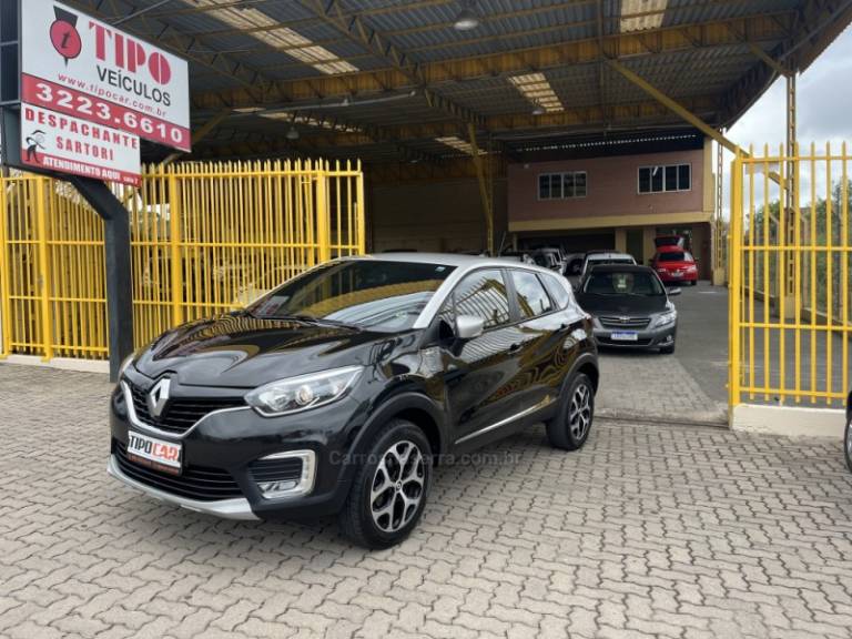 RENAULT - CAPTUR - 2021/2021 - Preta - R$ 88.900,00
