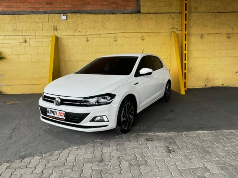 VOLKSWAGEN - POLO - 2021/2021 - Branca - R$ 84.900,00