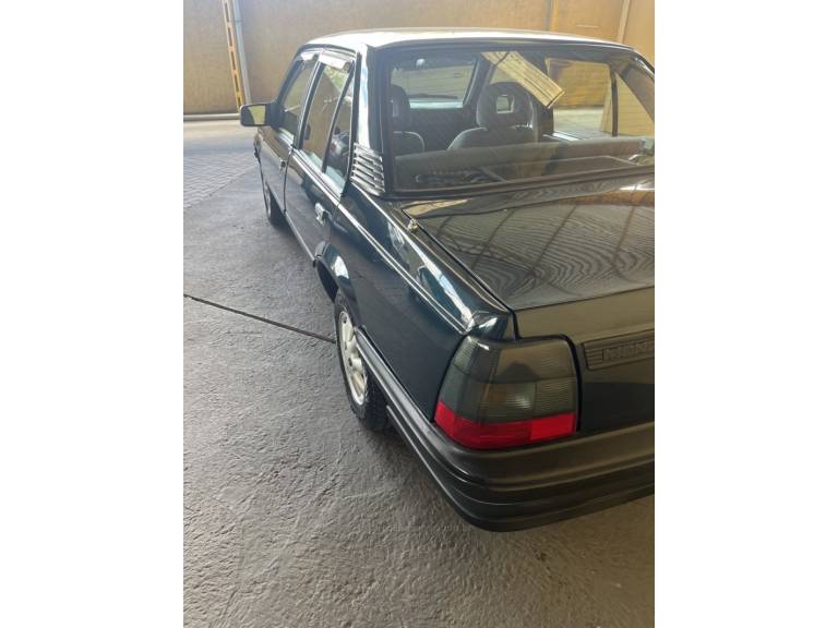 CHEVROLET - MONZA - 1995/1996 - Verde - R$ 18.900,00