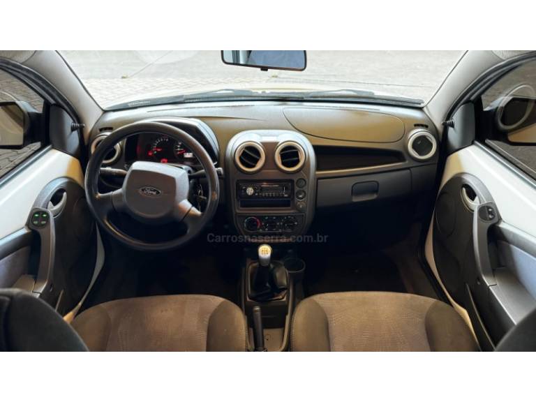 FORD - KA - 2011/2012 - Branca - R$ 27.900,00