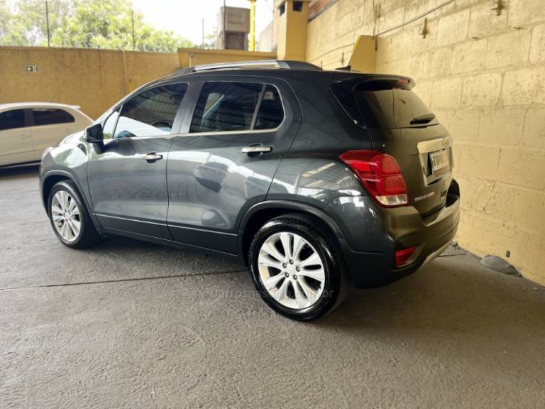 CHEVROLET - TRACKER - 2018/2018 - Cinza - R$ 92.900,00