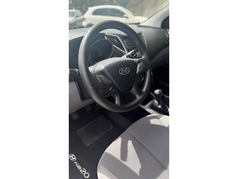 HYUNDAI - HB20S - 2016/2016 - Branca - R$ 48.800,00