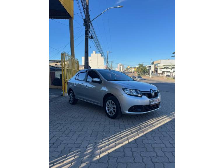 RENAULT - LOGAN - 2014/2014 - Prata - R$ 39.900,00