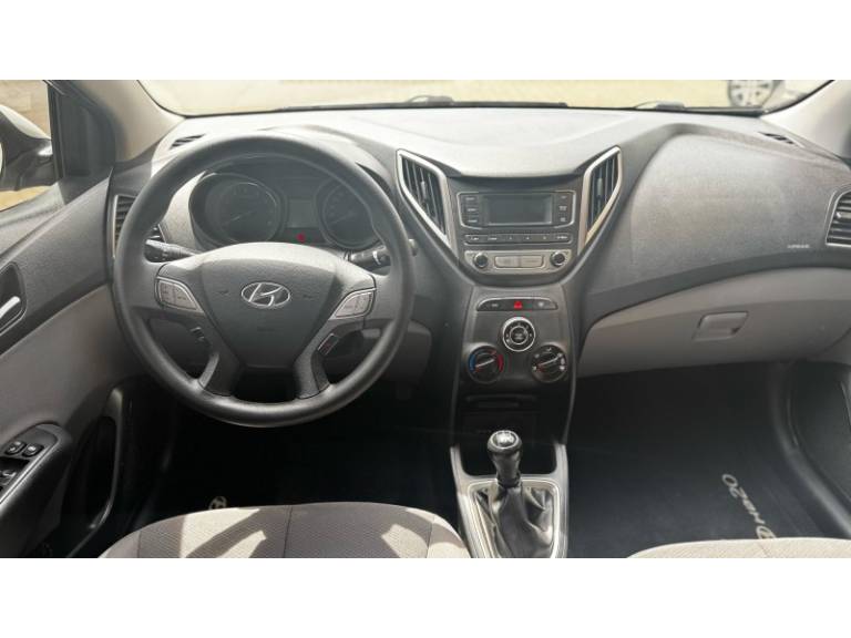 HYUNDAI - HB20S - 2016/2016 - Branca - R$ 48.800,00