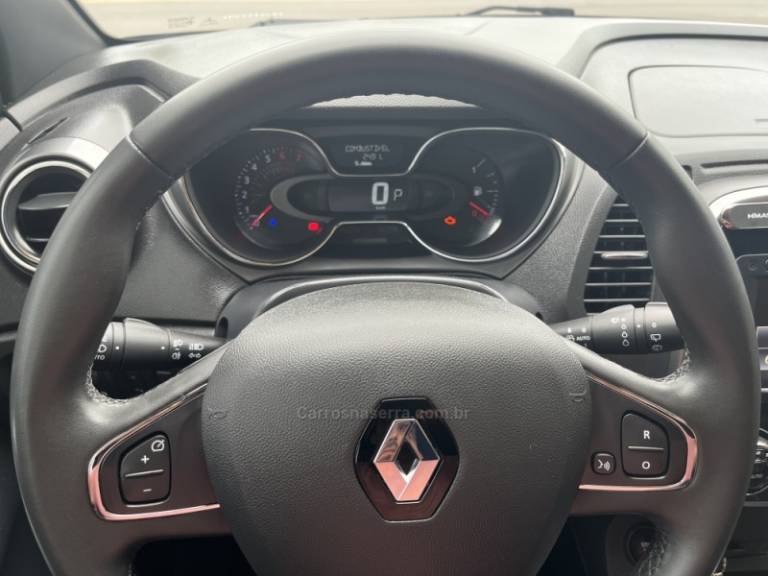 RENAULT - CAPTUR - 2021/2021 - Preta - R$ 88.900,00